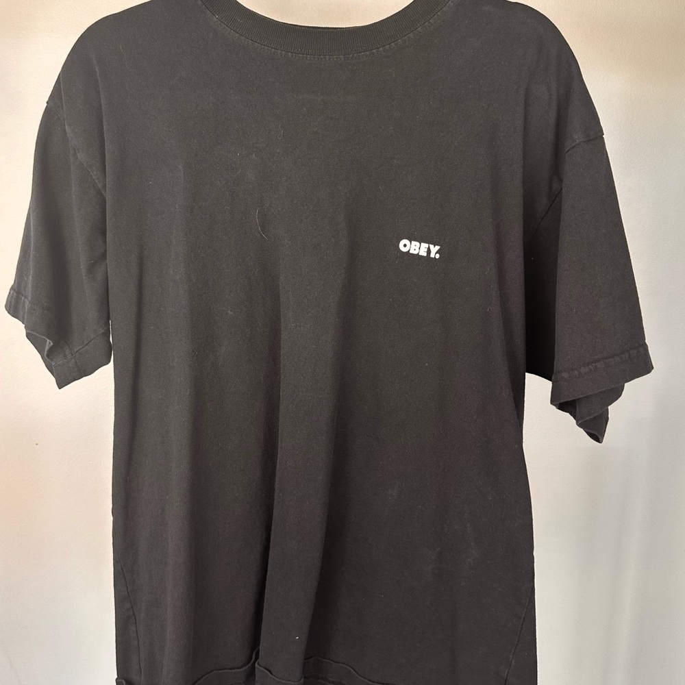 Obey graphic tee